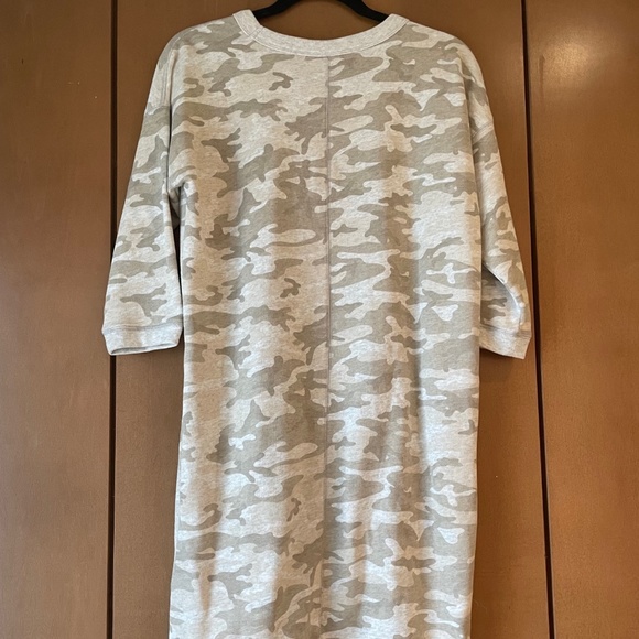 GAP Camo Sweatshirt Dress XS :: CUTE and COMFY!!! - Picture 2 of 9